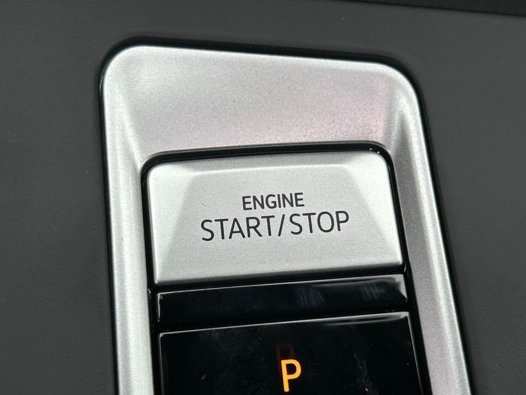 2026 Volkswagen Atlas Cross Sport 2.0T SE Tampa FL