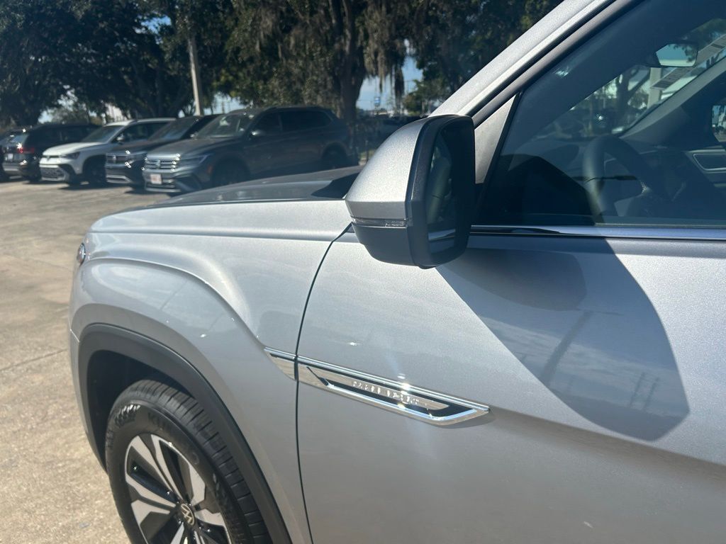 2026 Volkswagen Atlas Cross Sport 2.0T SE Tampa FL