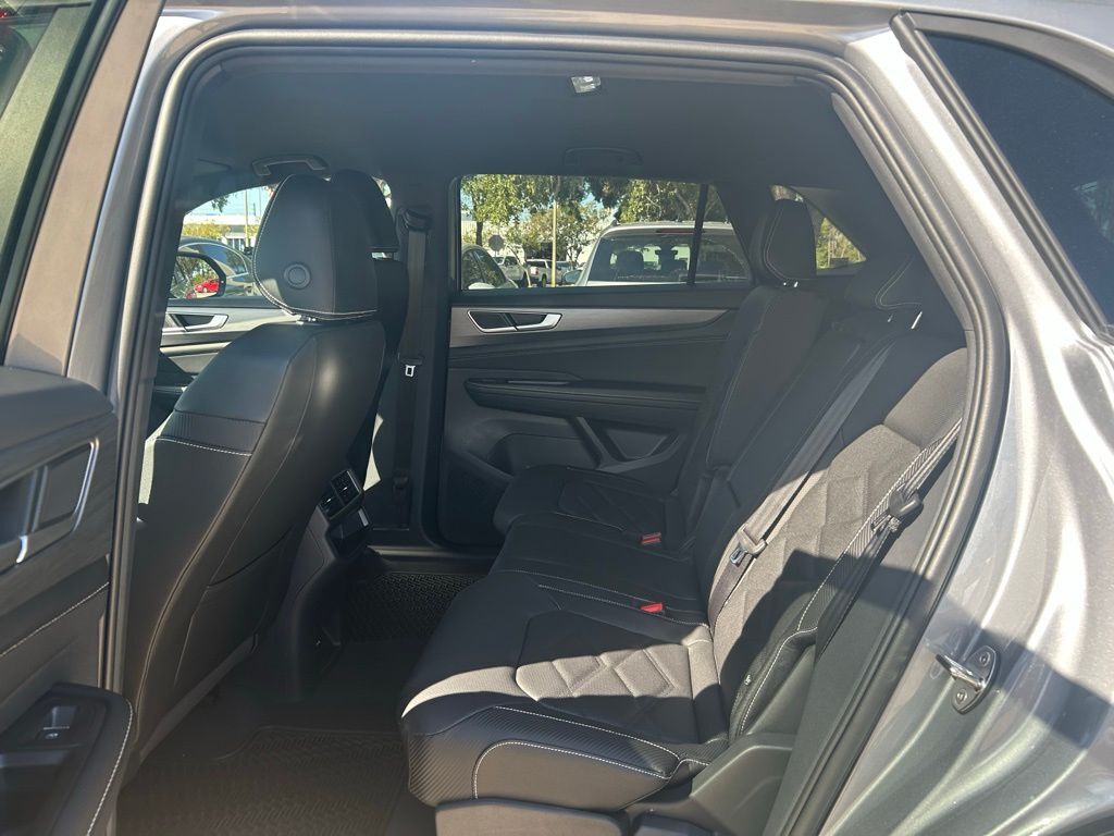 2026 Volkswagen Atlas Cross Sport 2.0T SE Tampa FL