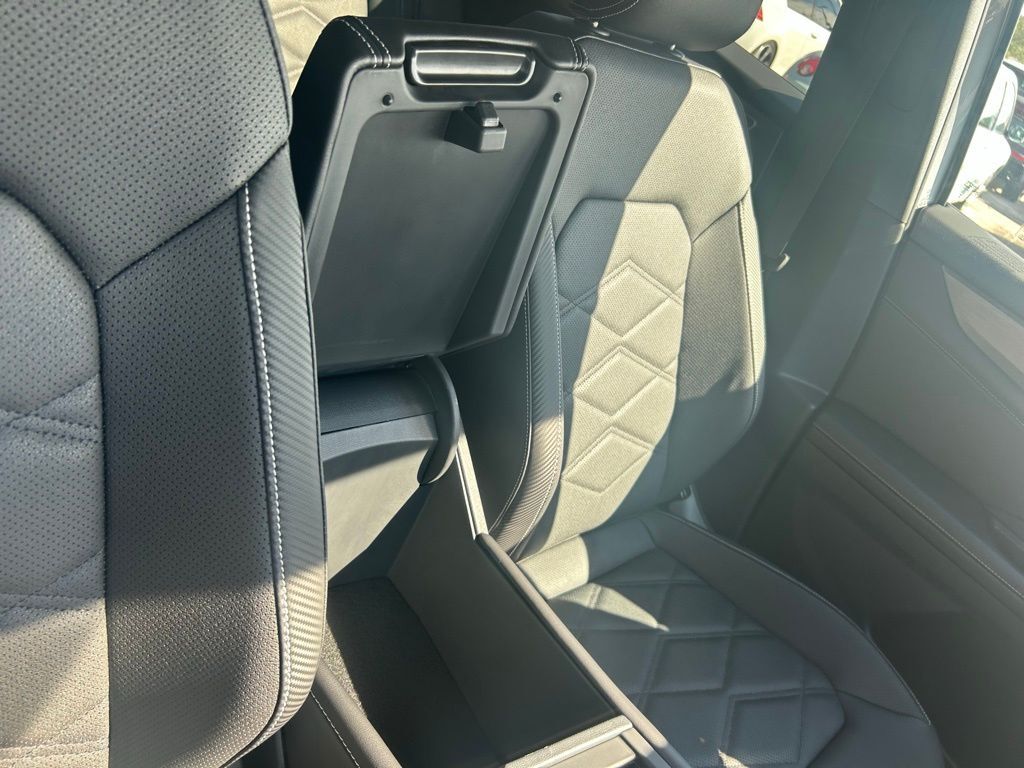 2026 Volkswagen Atlas Cross Sport 2.0T SE Tampa FL