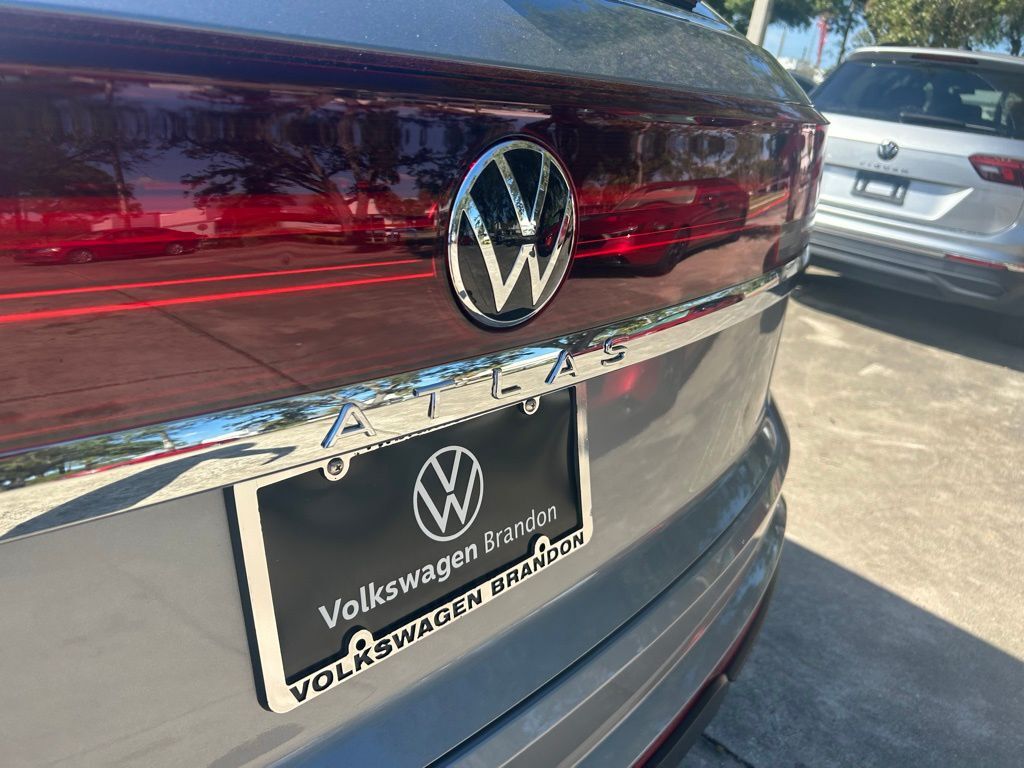 2026 Volkswagen Atlas Cross Sport 2.0T SE Tampa FL