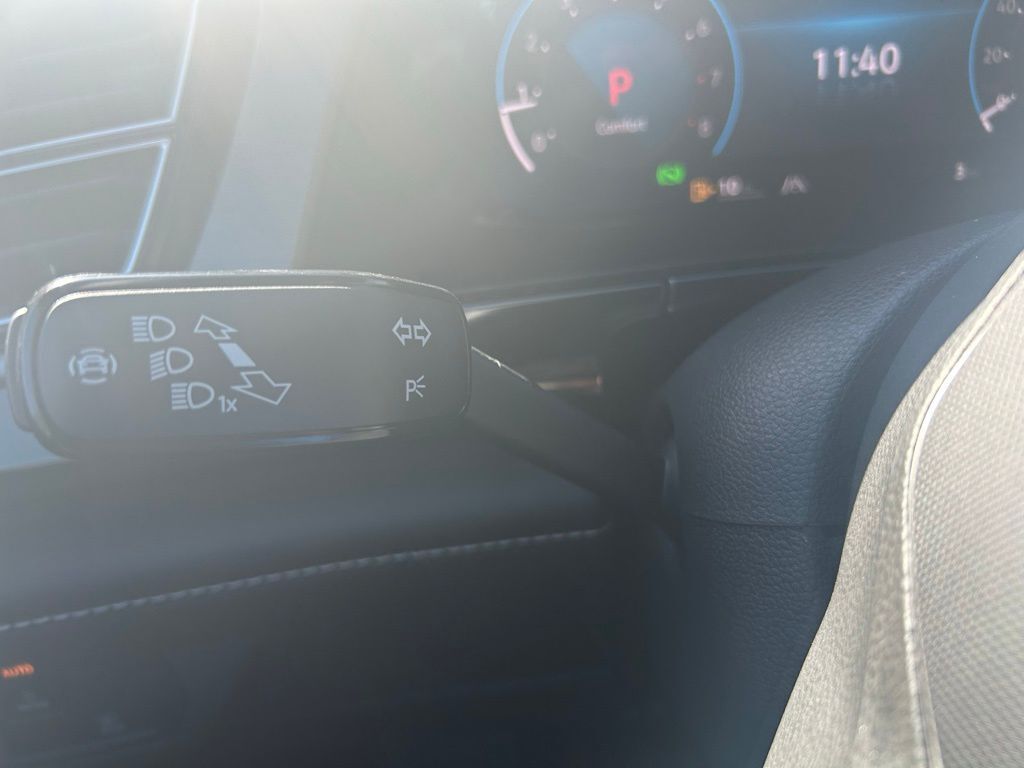 2026 Volkswagen Atlas Cross Sport 2.0T SE Tampa FL