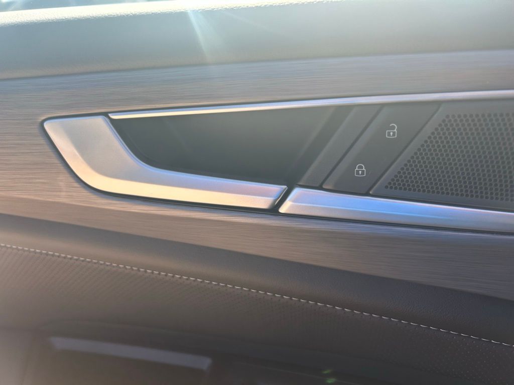 2026 Volkswagen Atlas Cross Sport 2.0T SE Tampa FL