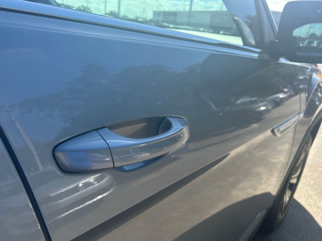 2026 Volkswagen Atlas Cross Sport 2.0T SE Tampa FL