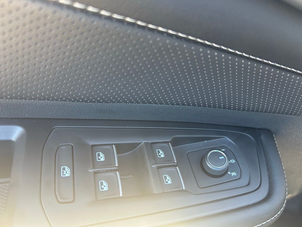 2026 Volkswagen Atlas Cross Sport 2.0T SE Tampa FL