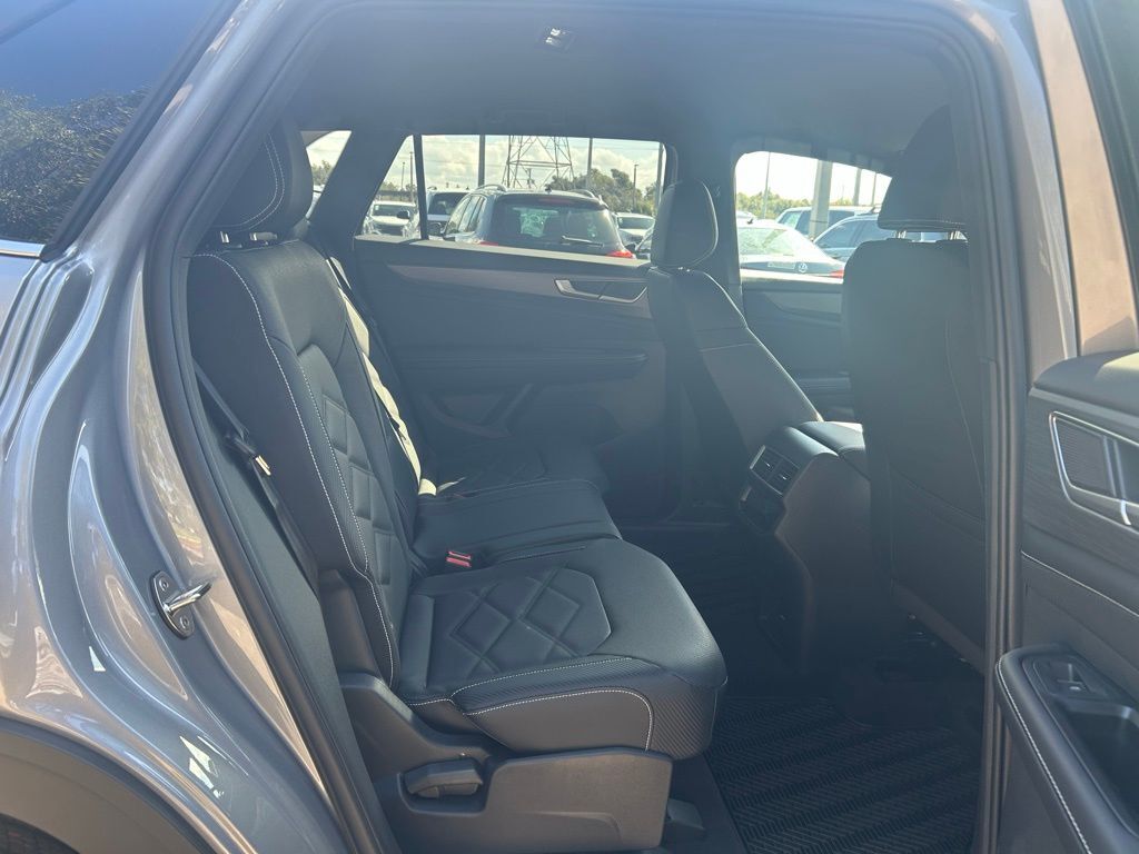 2026 Volkswagen Atlas Cross Sport 2.0T SE Tampa FL