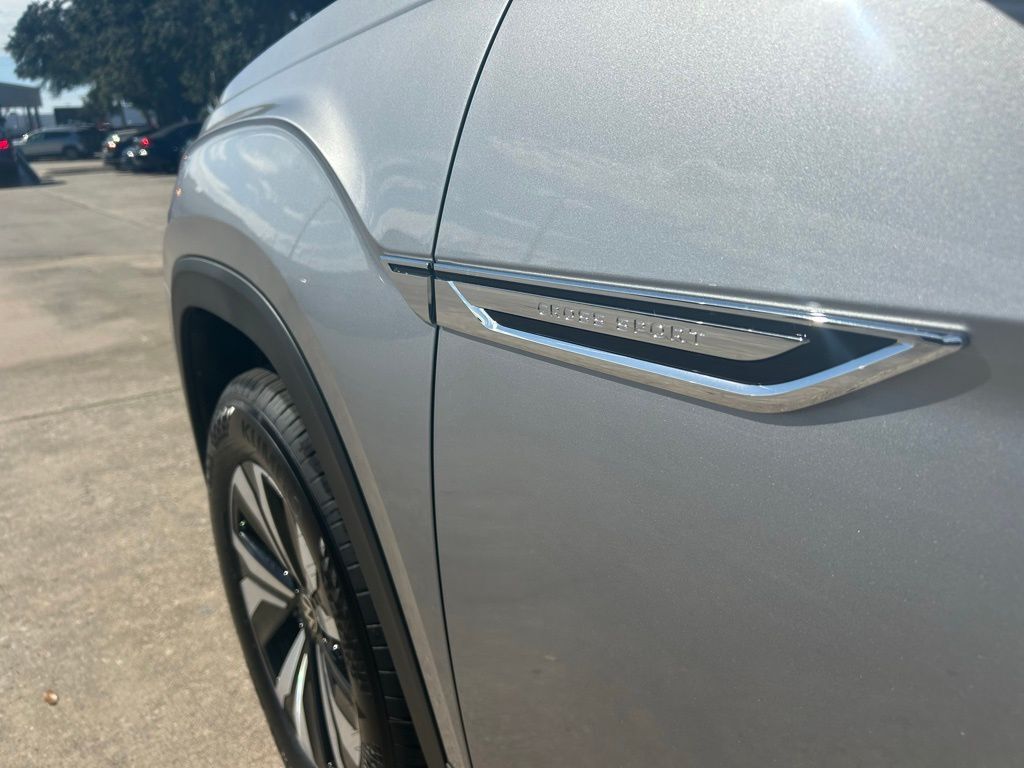 2026 Volkswagen Atlas Cross Sport 2.0T SE Tampa FL