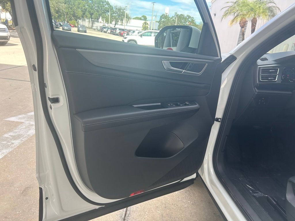 2026 Volkswagen Atlas Cross Sport 2.0T SE Tampa FL