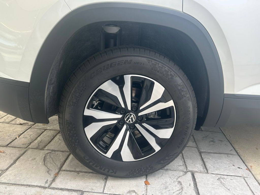 2026 Volkswagen Atlas Cross Sport 2.0T SE Tampa FL