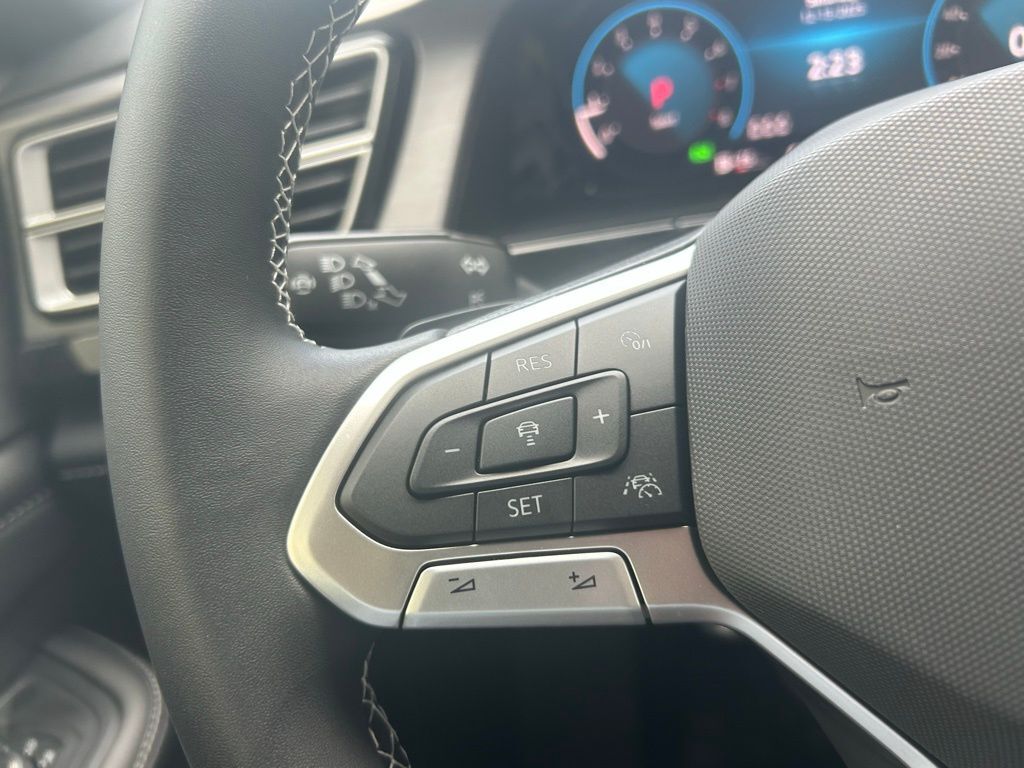 2026 Volkswagen Atlas Cross Sport 2.0T SE Tampa FL