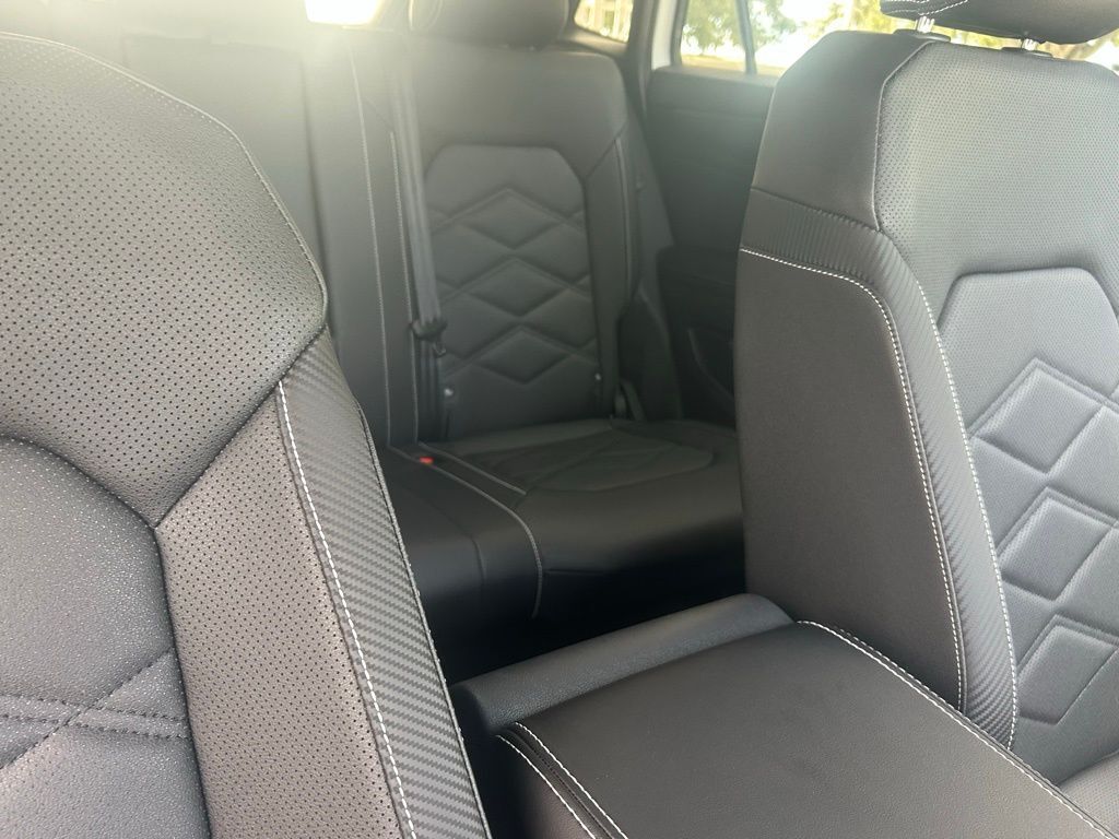 2026 Volkswagen Atlas Cross Sport 2.0T SE Tampa FL