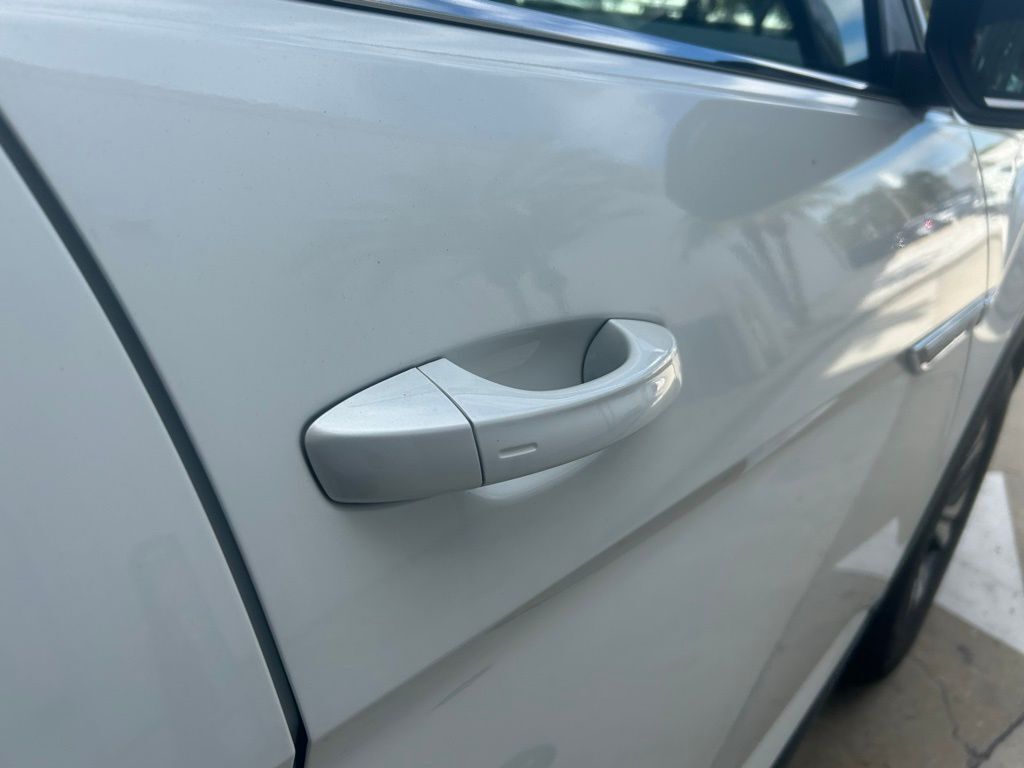 2026 Volkswagen Atlas Cross Sport 2.0T SE Tampa FL