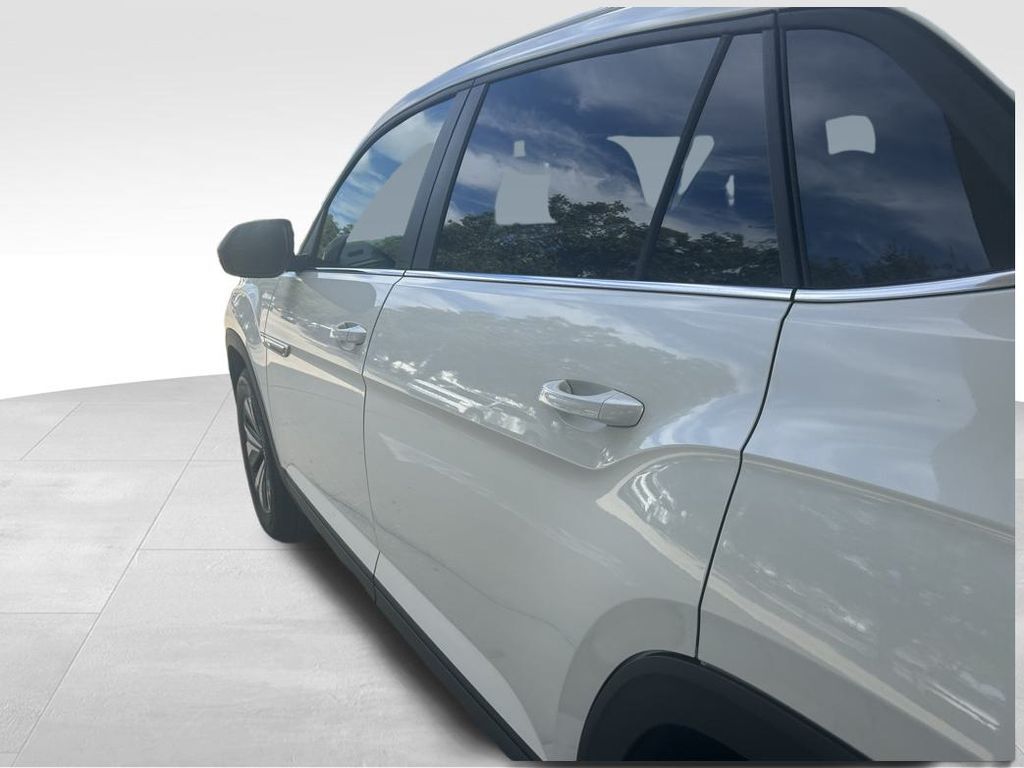 2026 Volkswagen Atlas Cross Sport 2.0T SE Tampa FL