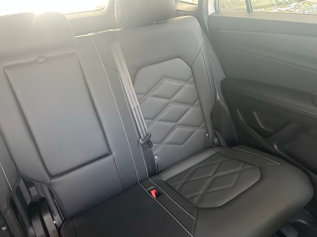 2026 Volkswagen Atlas Cross Sport 2.0T SE Tampa FL