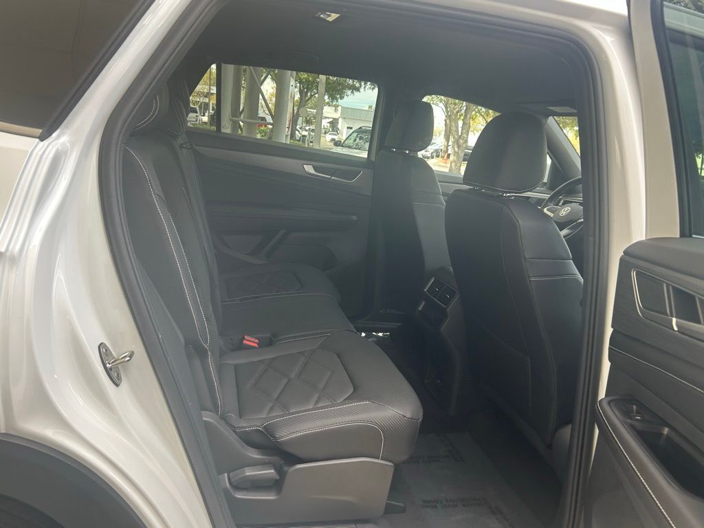 2026 Volkswagen Atlas Cross Sport 2.0T SE Tampa FL