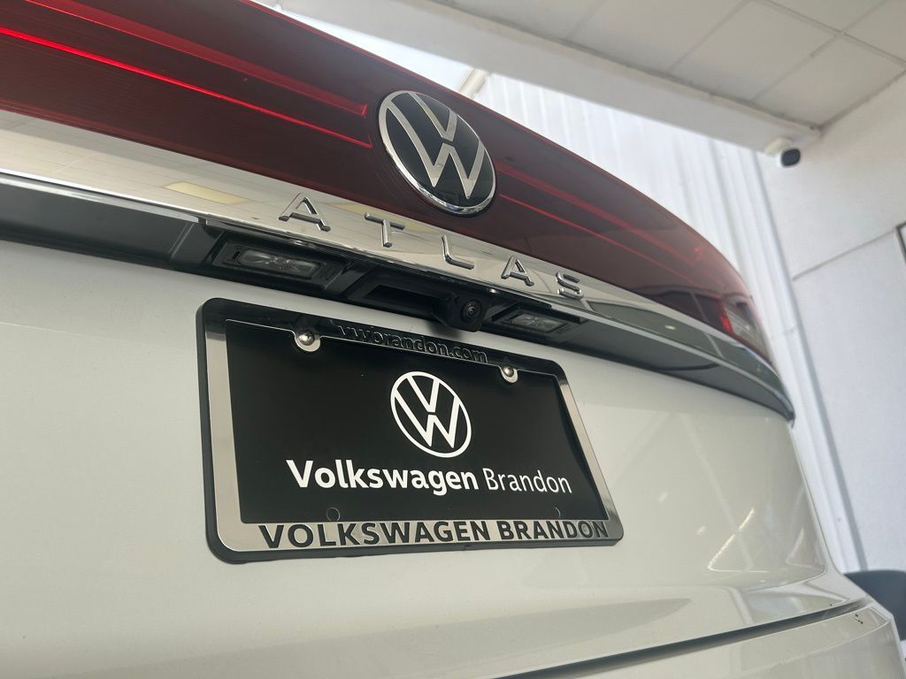 2026 Volkswagen Atlas Cross Sport 2.0T SE Tampa FL