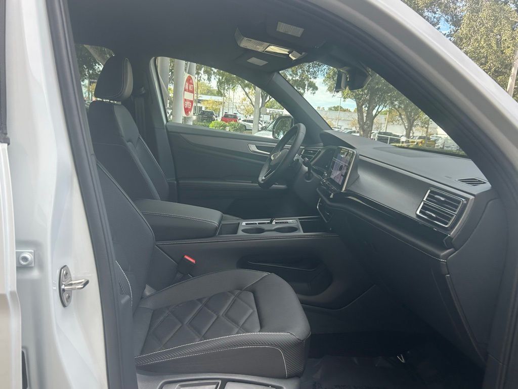 2026 Volkswagen Atlas Cross Sport 2.0T SE Tampa FL