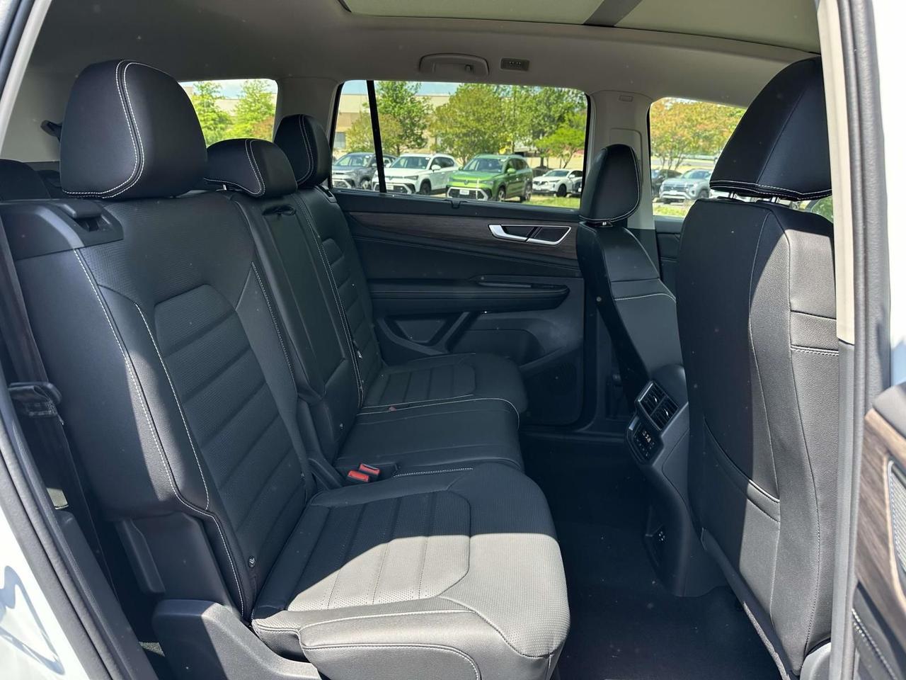 2026 Volkswagen Atlas Cross Sport 2.0T SEL Premium R-Line Woodbridge VA