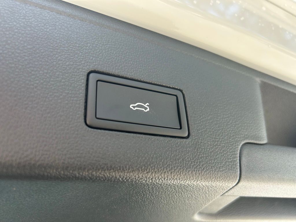 2026 Volkswagen Atlas Cross Sport 2.0T SEL Premium R-Line Tampa FL