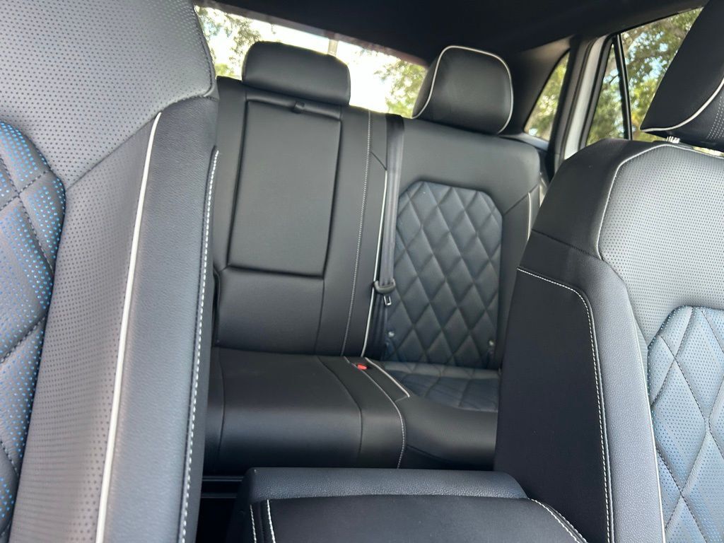 2026 Volkswagen Atlas Cross Sport 2.0T SEL Premium R-Line Tampa FL