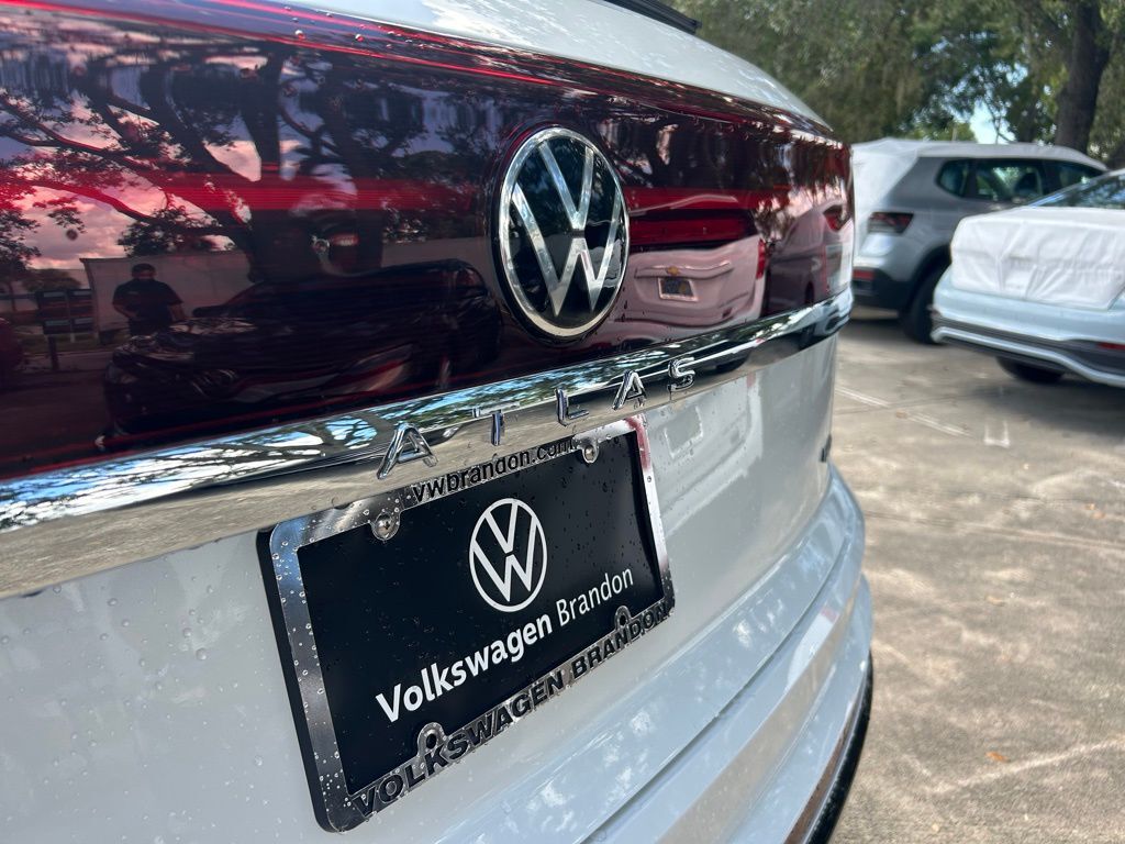 2026 Volkswagen Atlas Cross Sport 2.0T SEL Premium R-Line Tampa FL