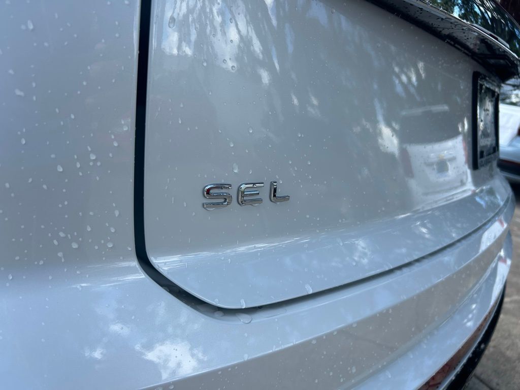 2026 Volkswagen Atlas Cross Sport 2.0T SEL Premium R-Line Tampa FL