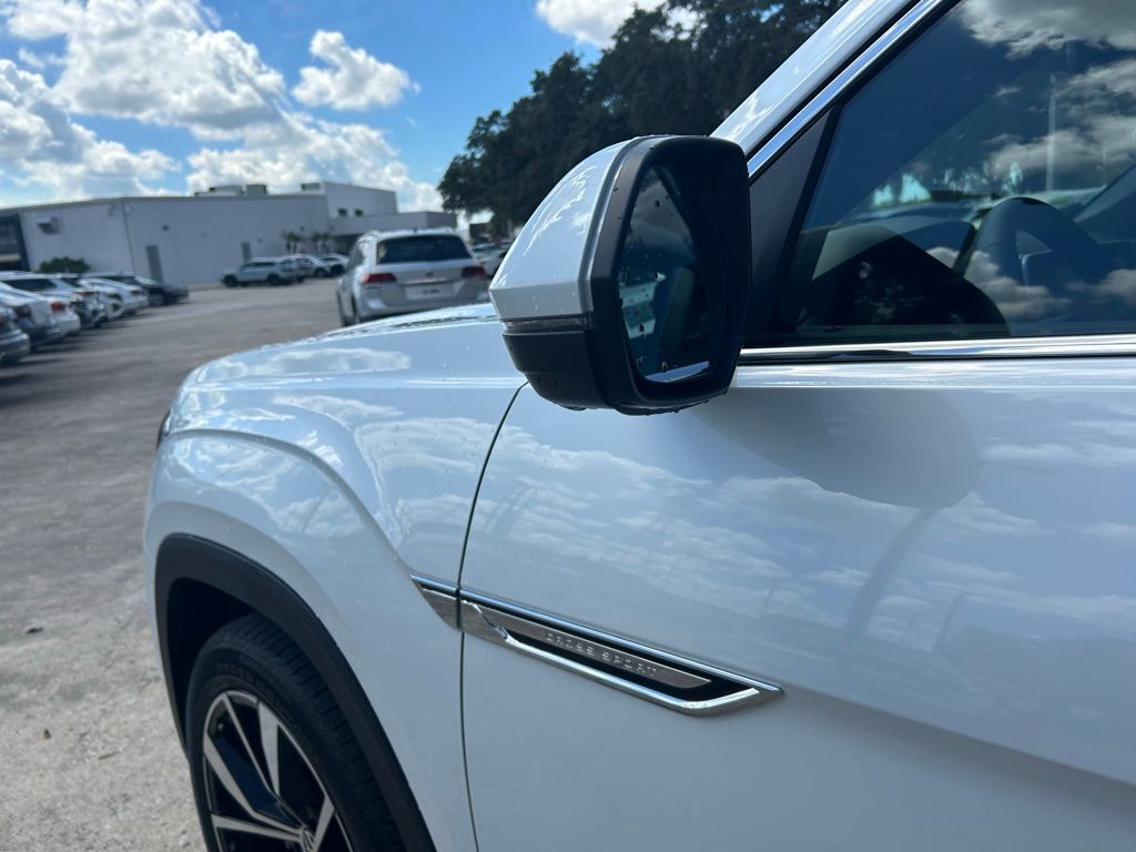 2026 Volkswagen Atlas Cross Sport 2.0T SEL Premium R-Line Tampa FL