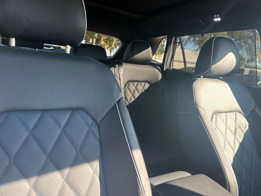 2026 Volkswagen Atlas Cross Sport 2.0T SEL Premium R-Line Tampa FL