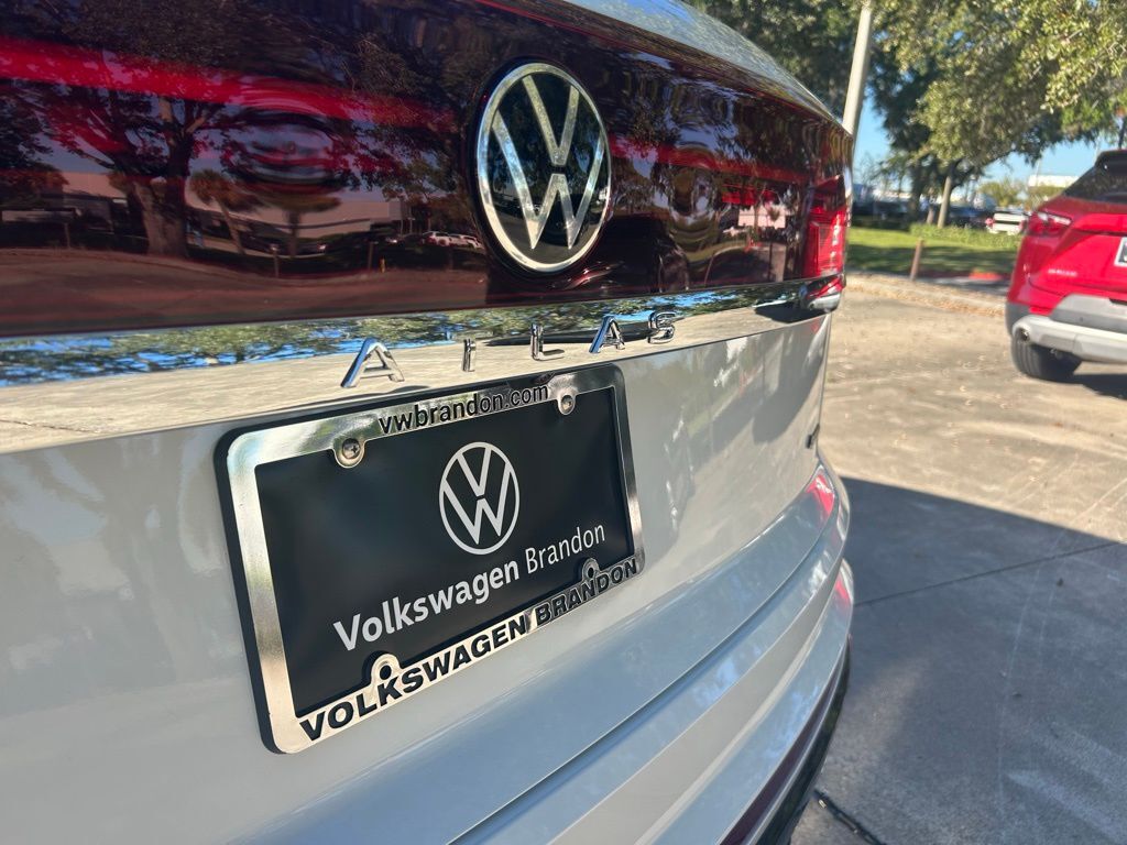 2026 Volkswagen Atlas Cross Sport 2.0T SEL Premium R-Line Tampa FL