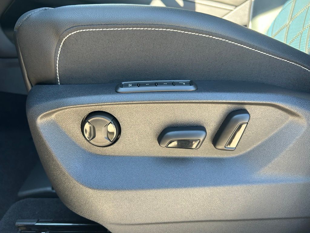 2026 Volkswagen Atlas Cross Sport 2.0T SEL Premium R-Line Tampa FL