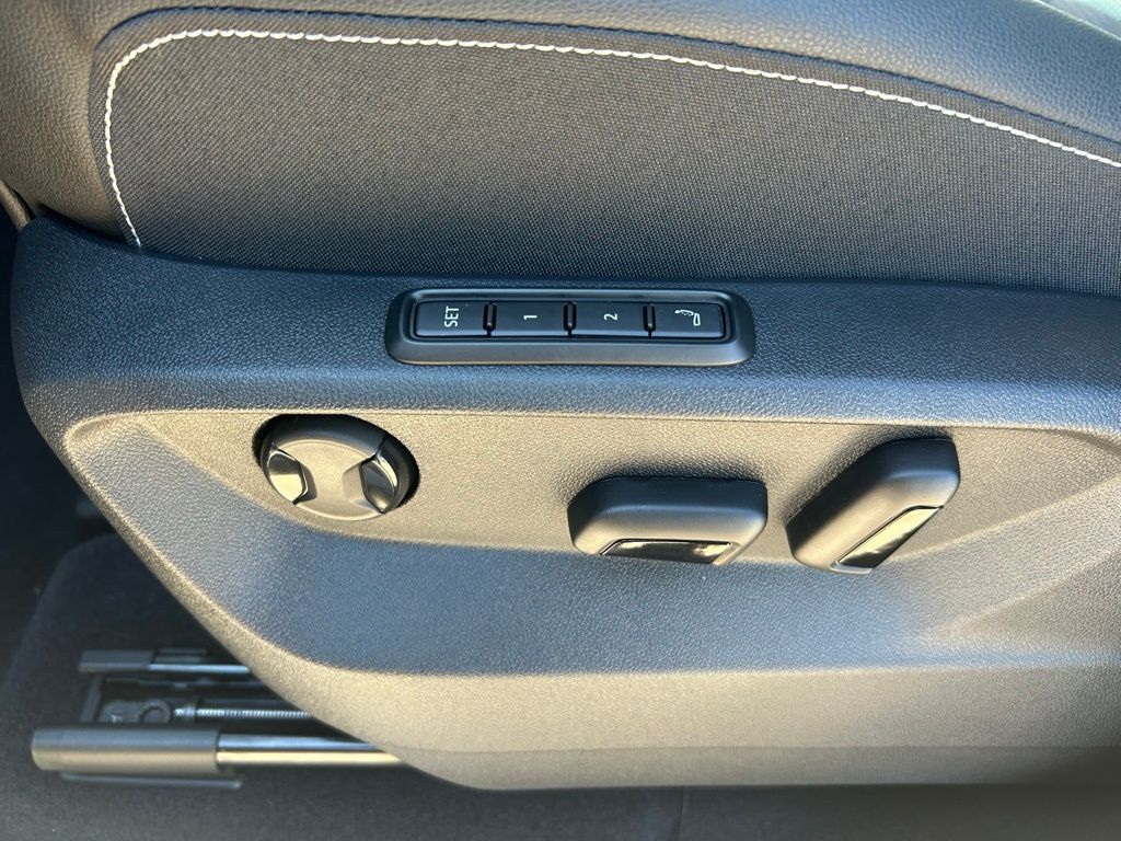 2026 Volkswagen Atlas Cross Sport 2.0T SEL Premium R-Line Tampa FL