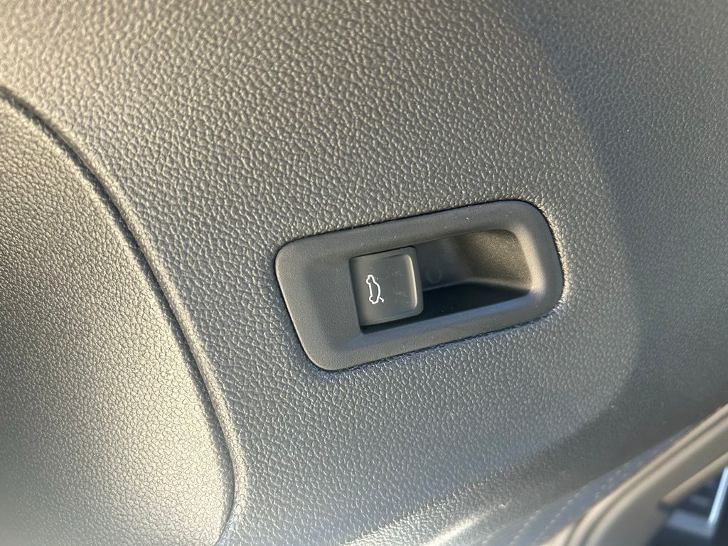 2026 Volkswagen Atlas Cross Sport 2.0T SEL Premium R-Line Tampa FL