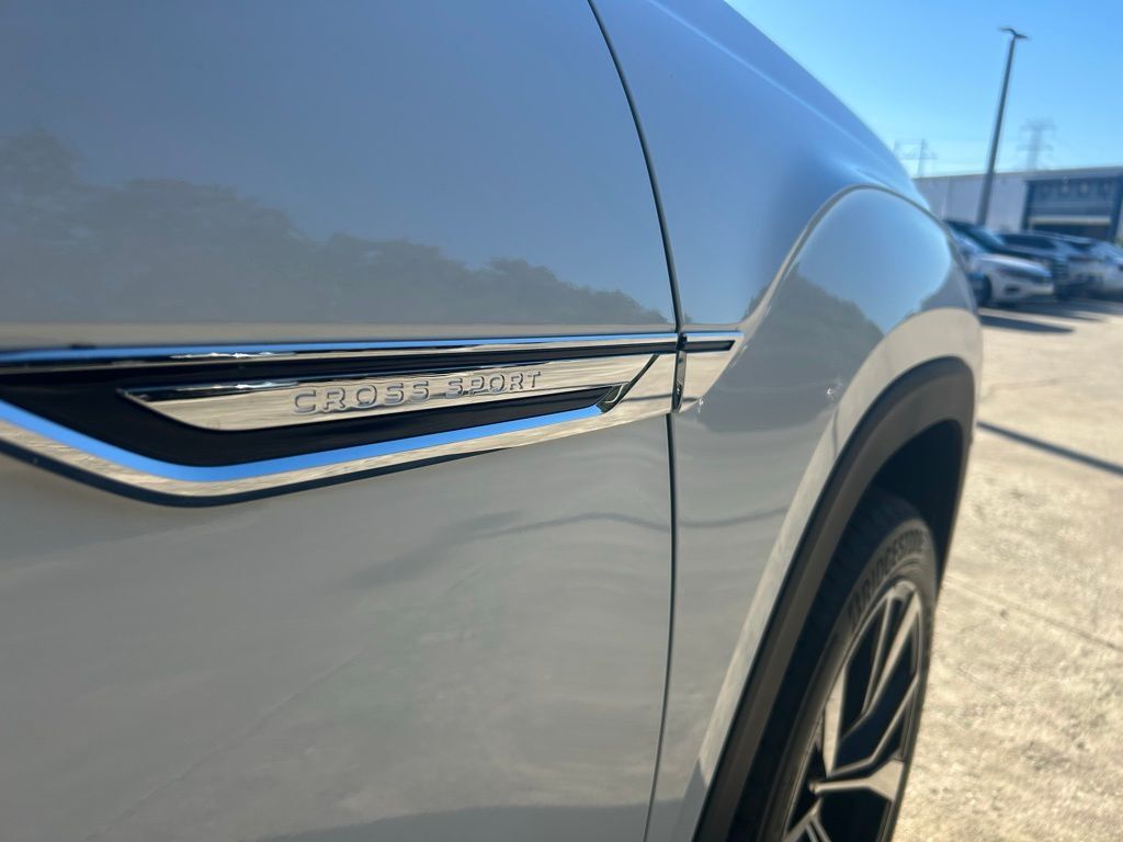 2026 Volkswagen Atlas Cross Sport 2.0T SEL Premium R-Line Tampa FL