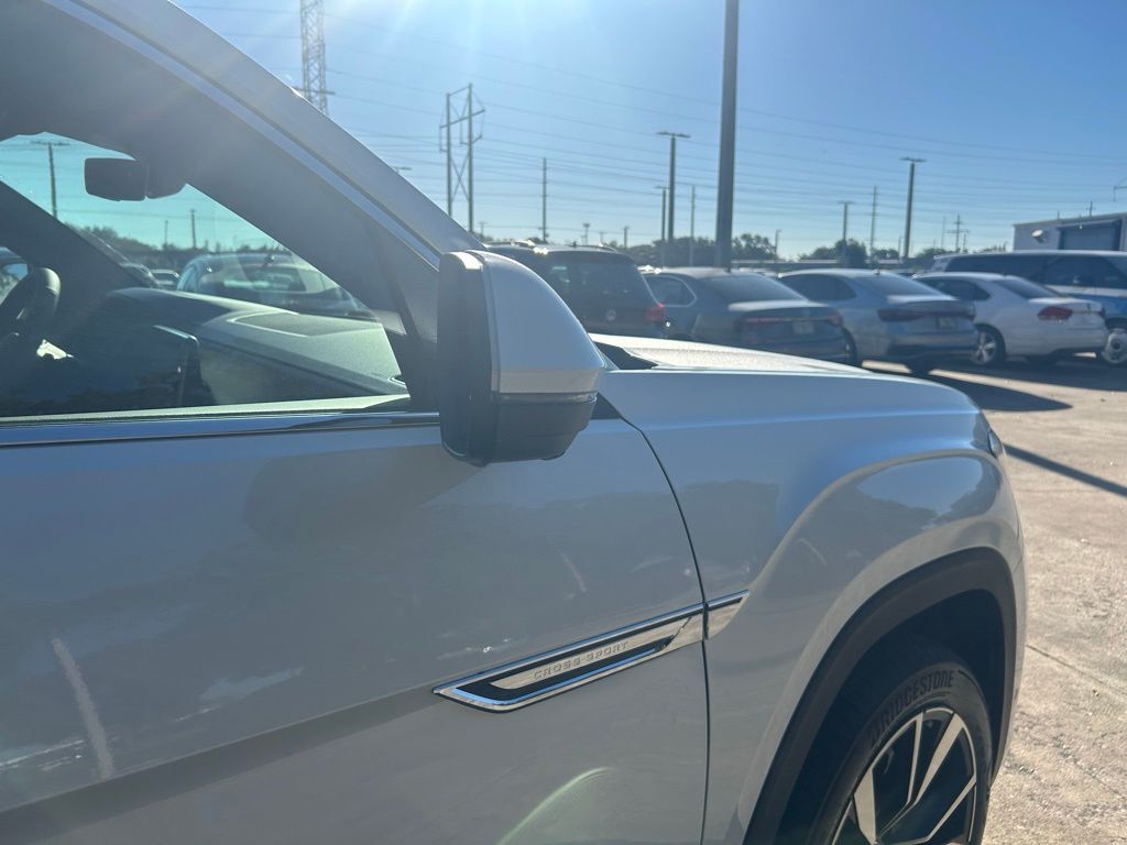 2026 Volkswagen Atlas Cross Sport 2.0T SEL Premium R-Line Tampa FL