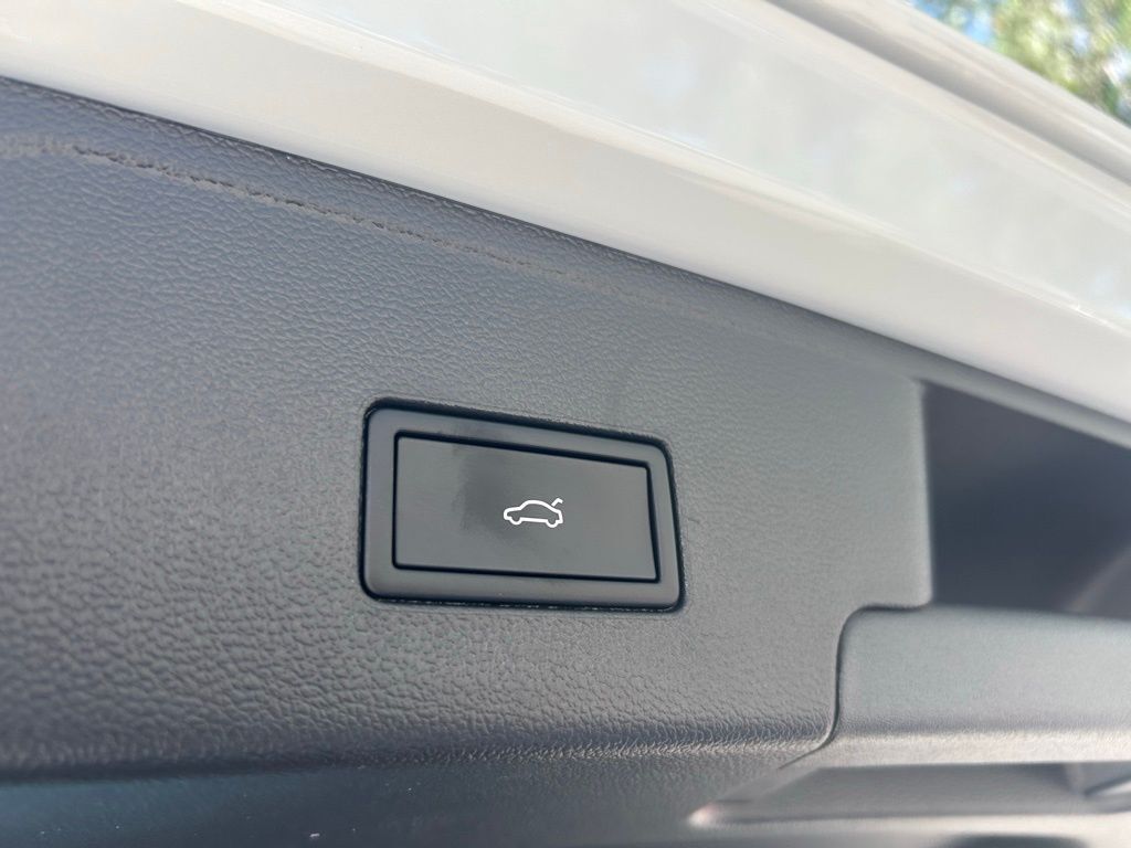 2026 Volkswagen Atlas Cross Sport 2.0T SEL Premium R-Line Tampa FL