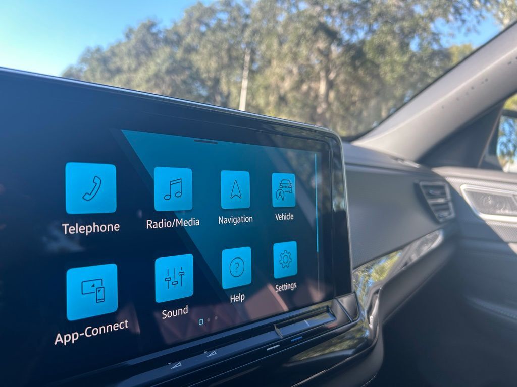 2026 Volkswagen Atlas Cross Sport 2.0T SEL Premium R-Line Tampa FL