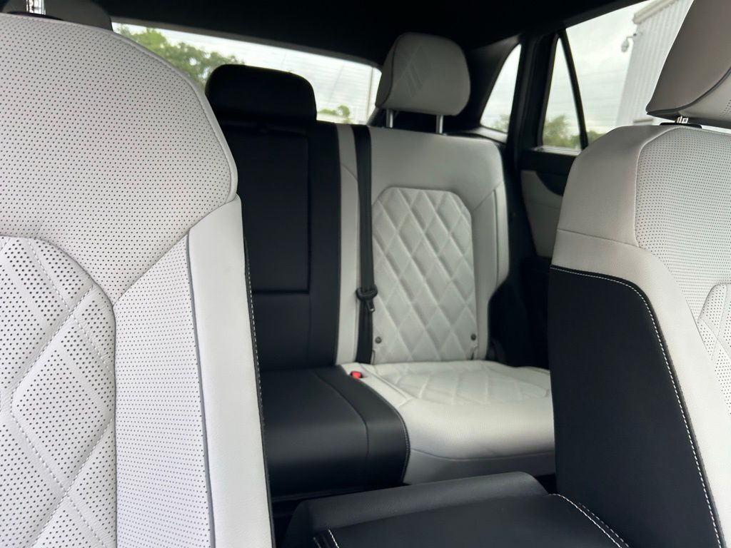 2026 Volkswagen Atlas Cross Sport 2.0T SEL Premium R-Line Tampa FL