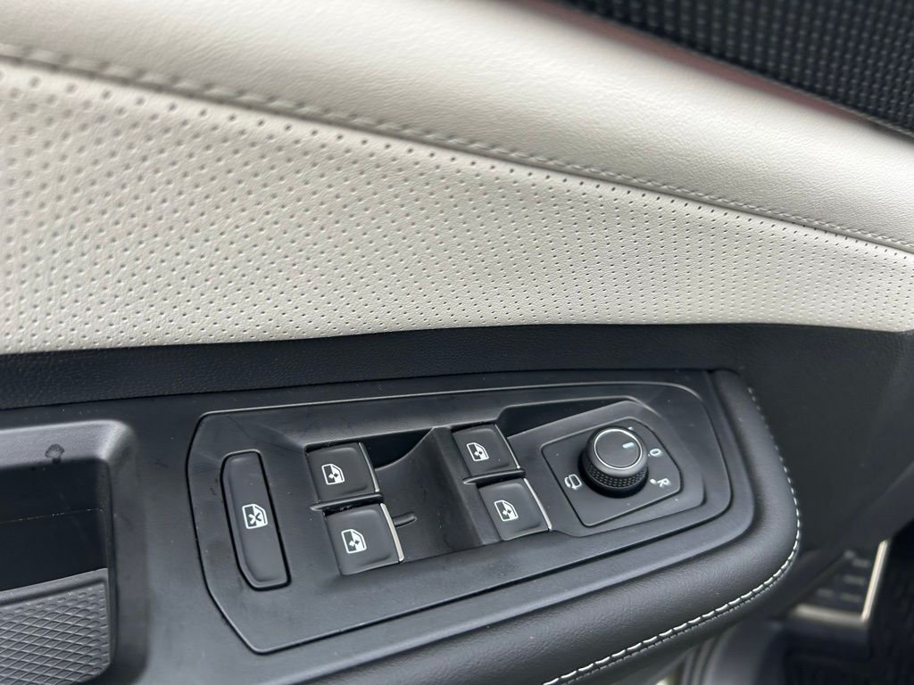 2026 Volkswagen Atlas Cross Sport 2.0T SEL Premium R-Line Tampa FL