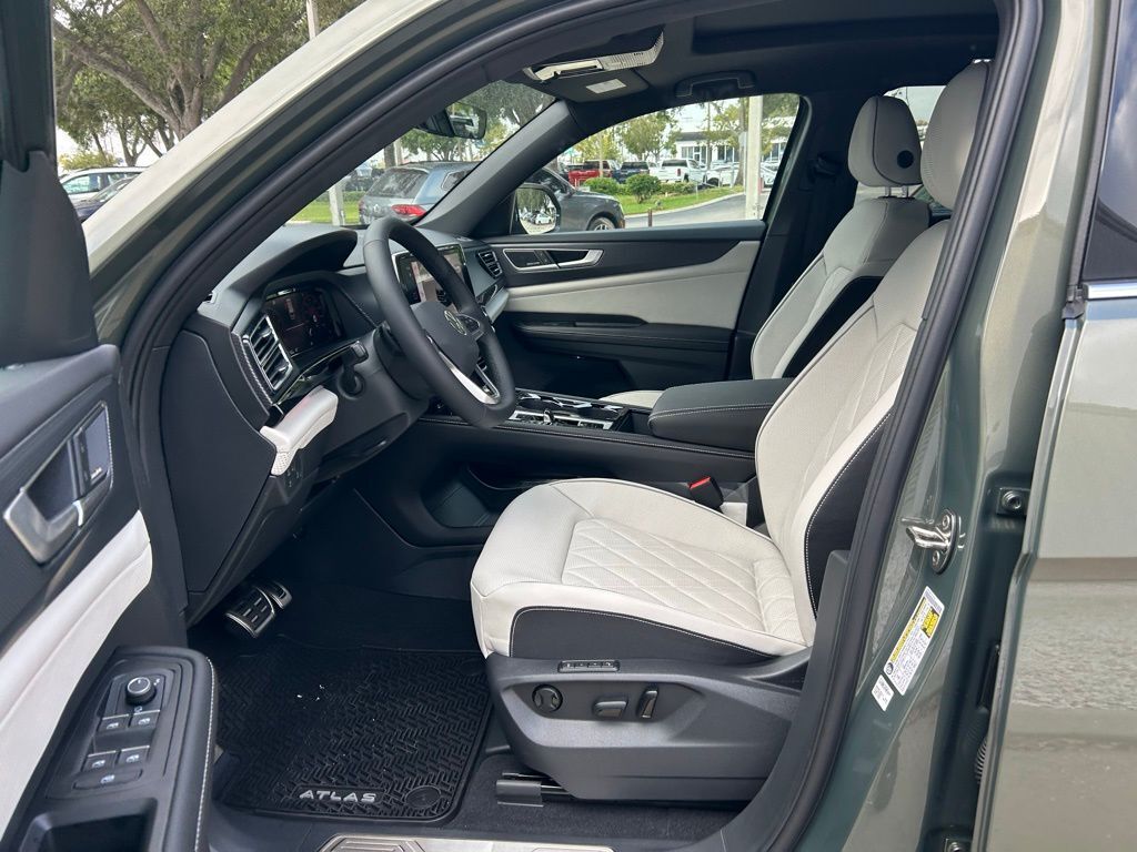 2026 Volkswagen Atlas Cross Sport 2.0T SEL Premium R-Line Tampa FL