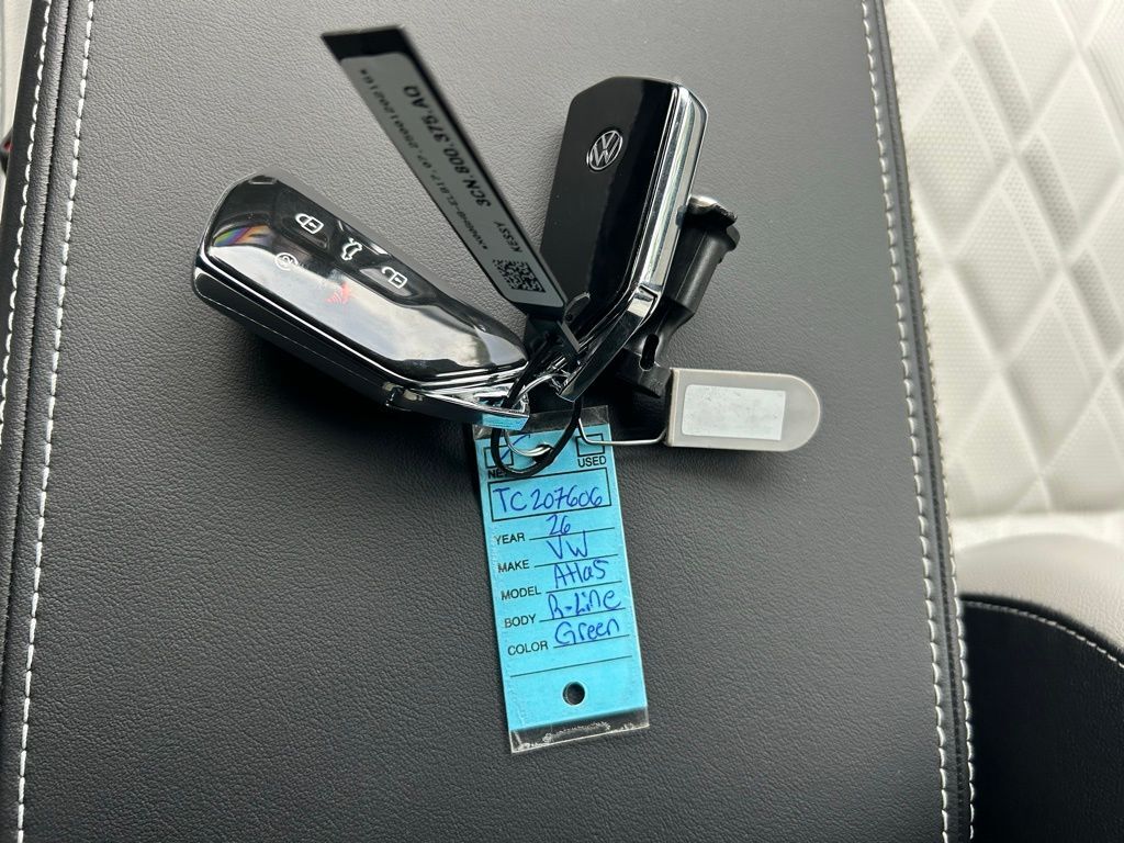 2026 Volkswagen Atlas Cross Sport 2.0T SEL Premium R-Line Tampa FL