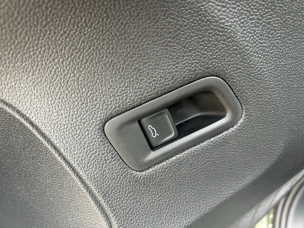 2026 Volkswagen Atlas Cross Sport 2.0T SEL Premium R-Line Tampa FL