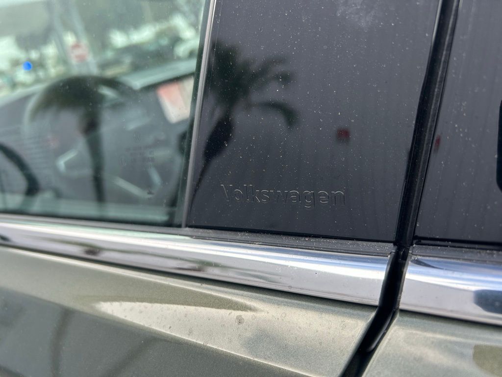 2026 Volkswagen Atlas Cross Sport 2.0T SEL Premium R-Line Tampa FL