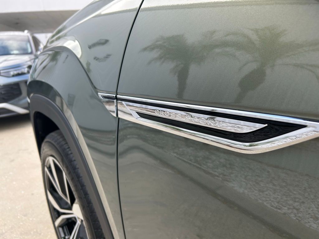 2026 Volkswagen Atlas Cross Sport 2.0T SEL Premium R-Line Tampa FL