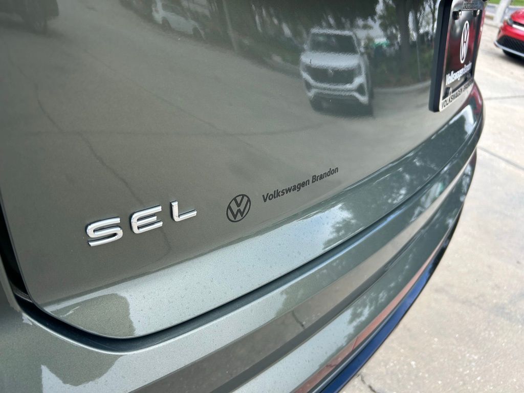 2026 Volkswagen Atlas Cross Sport 2.0T SEL Premium R-Line Tampa FL