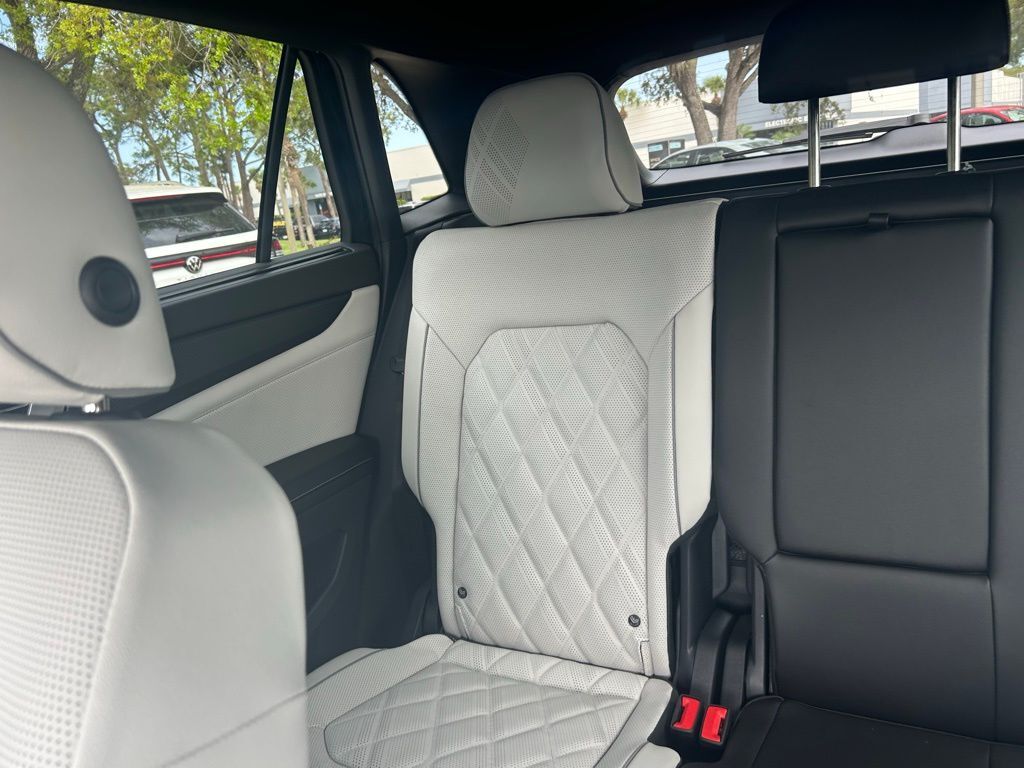 2026 Volkswagen Atlas Cross Sport 2.0T SEL Premium R-Line Tampa FL