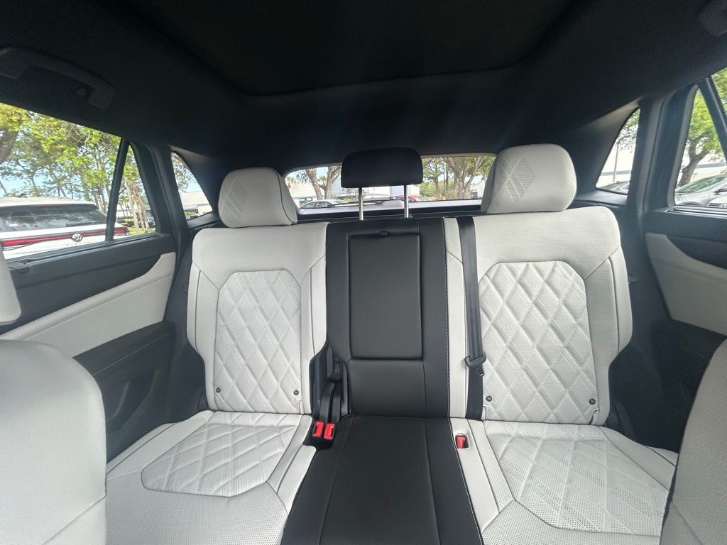 2026 Volkswagen Atlas Cross Sport 2.0T SEL Premium R-Line Tampa FL