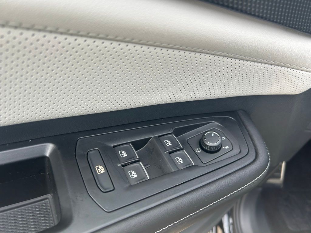 2026 Volkswagen Atlas Cross Sport 2.0T SEL Premium R-Line Tampa FL