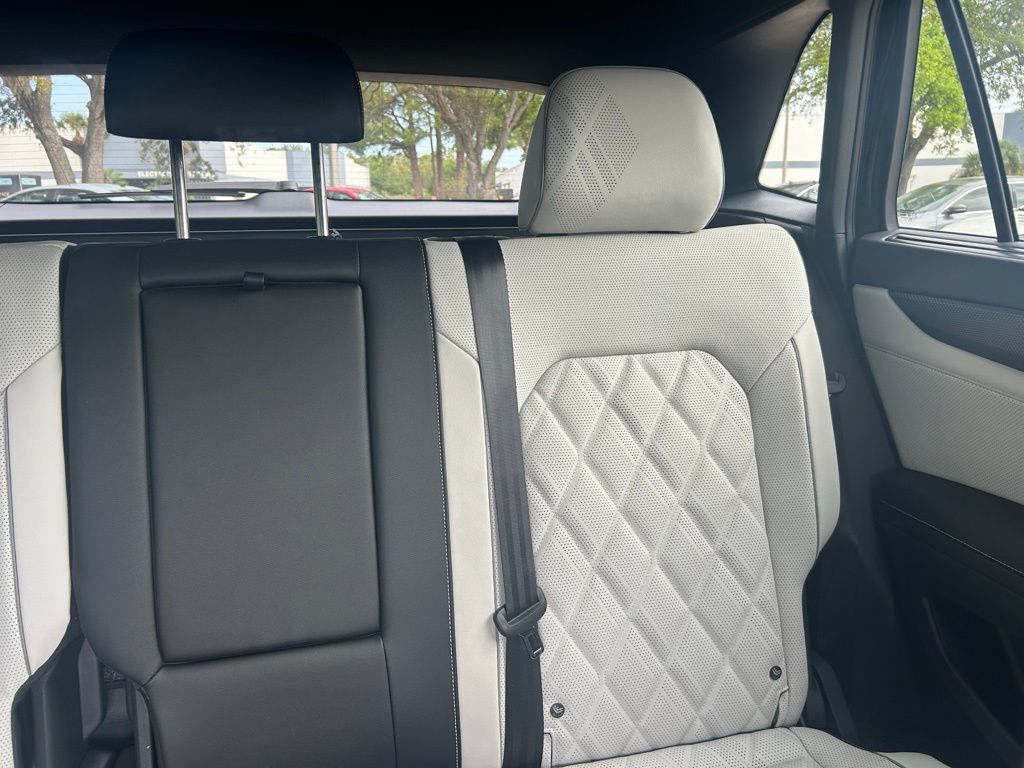 2026 Volkswagen Atlas Cross Sport 2.0T SEL Premium R-Line Tampa FL