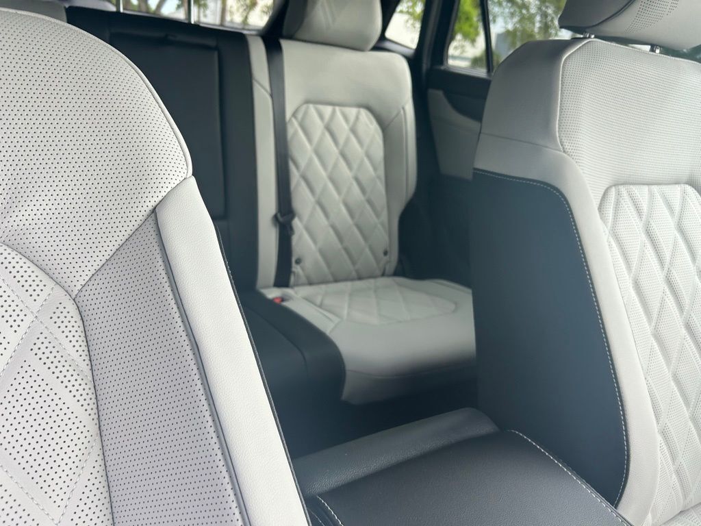 2026 Volkswagen Atlas Cross Sport 2.0T SEL Premium R-Line Tampa FL