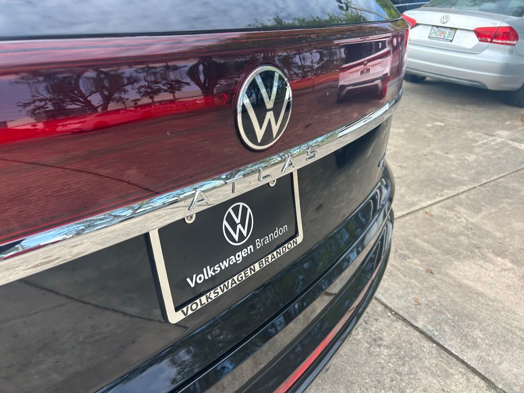 2026 Volkswagen Atlas Cross Sport 2.0T SEL Premium R-Line Tampa FL